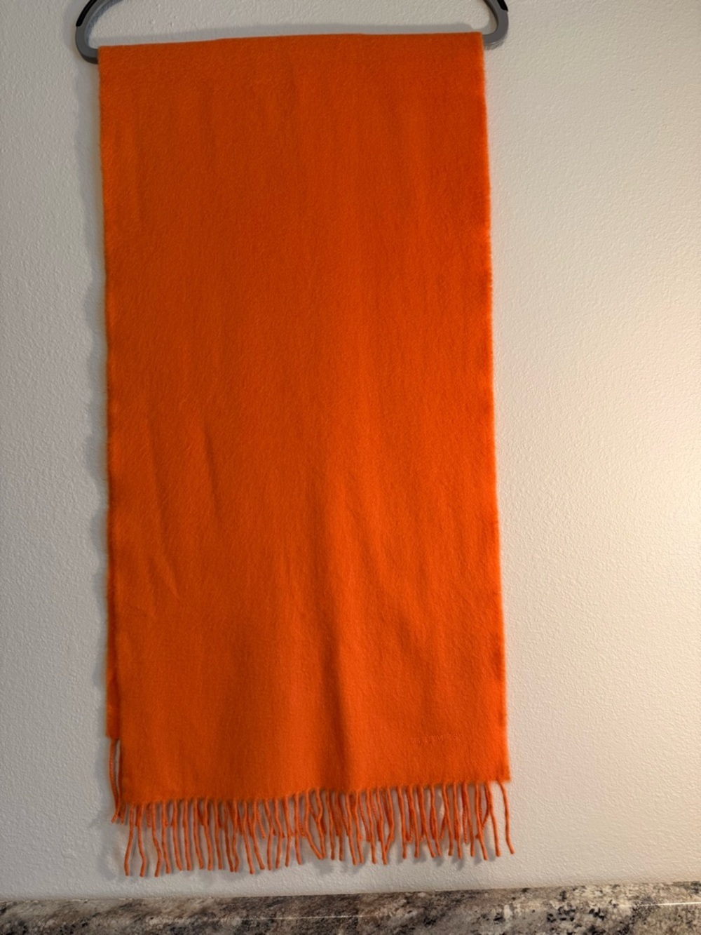 Authentic Hermès Cashmere scarf in box with ribbon - Picture 6 of 14